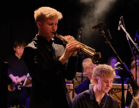 fremragende bigband koncert på højskolen mors Ayjo jysk musikkonservatorie
